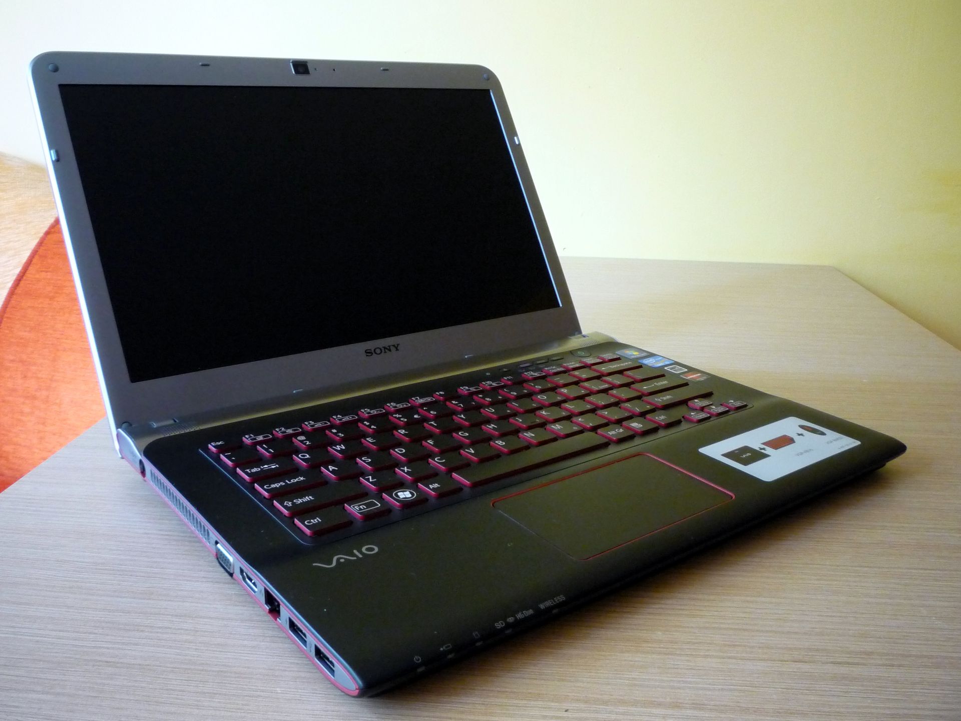 Sony VAIO E14 – 14-calowy obiekt pożądania [test] 5