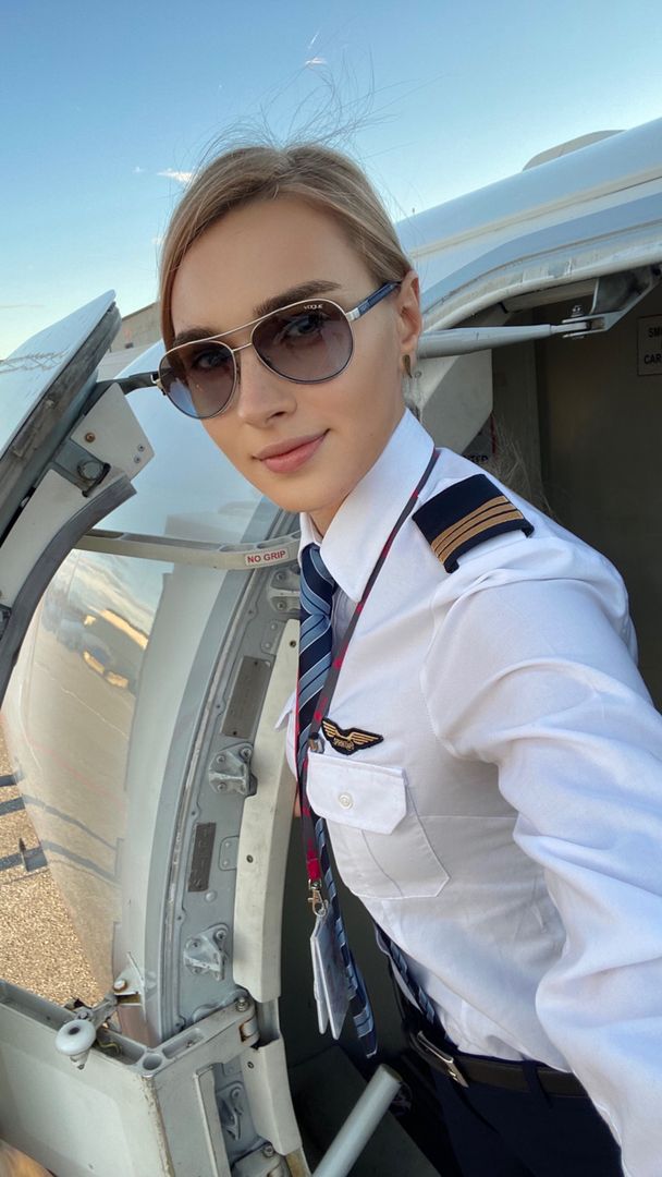 Gabriela prowadzi TikToka, gdzie od czasu do czasu dzieli się swoimi podniebnymi przygodami 
