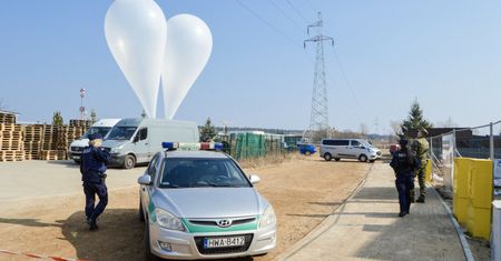 Balony z tajemniczym ładunkiem. Policja w akcji