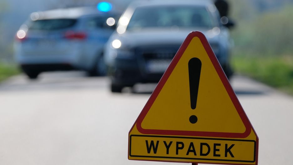 Warszawa. Dwa samochody zderzyły się czołowo