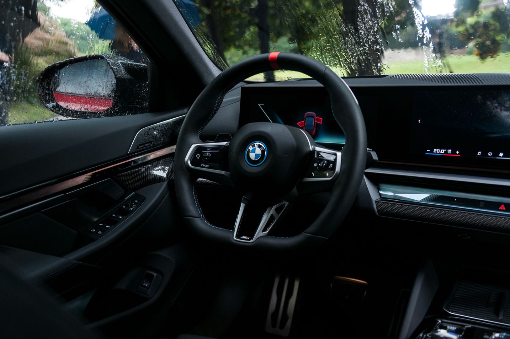 BMW i5 (2023)