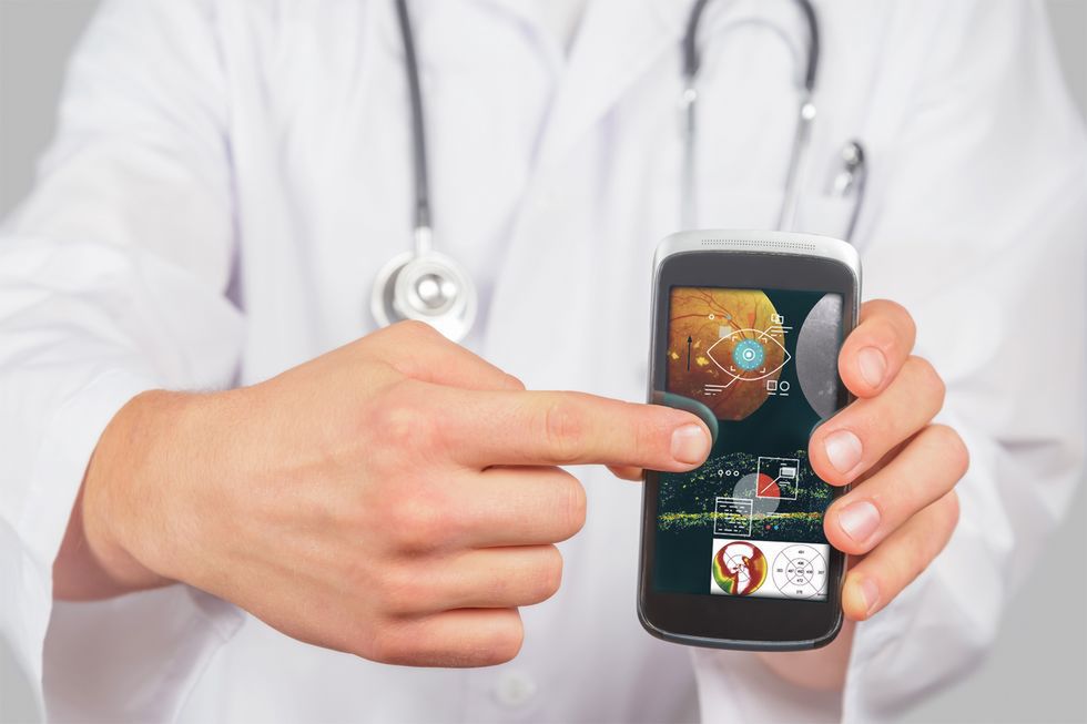 Laboratorium w kieszeni. Jak zrobić test ciążowy ze smartfona? 3