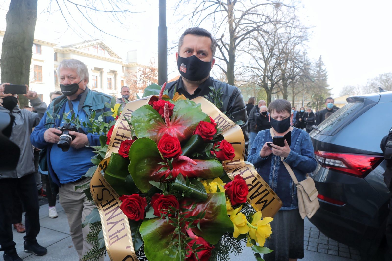 Pogrzeb Krzysztofa Krawczyka. Znani żegnają wielkiego muzyka