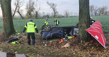 Koszmarny wypadek w Wielkopolsce. Zginęło dwóch młodych mężczyzn