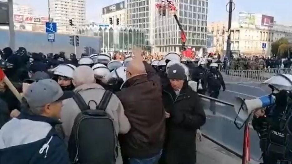 Marsz Niepodległości. Protest antyfaszystów. Interwencja policji 