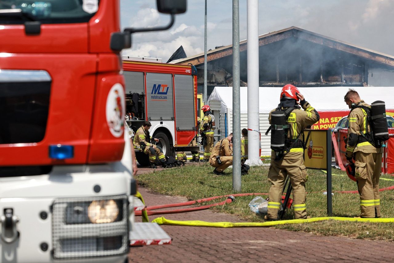 Gola: Ogromny pożar hali. Budynek spłonął jeszcze przed końcem budowy