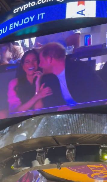 Książę Harry i Meghan Markle na meczu Lakersów