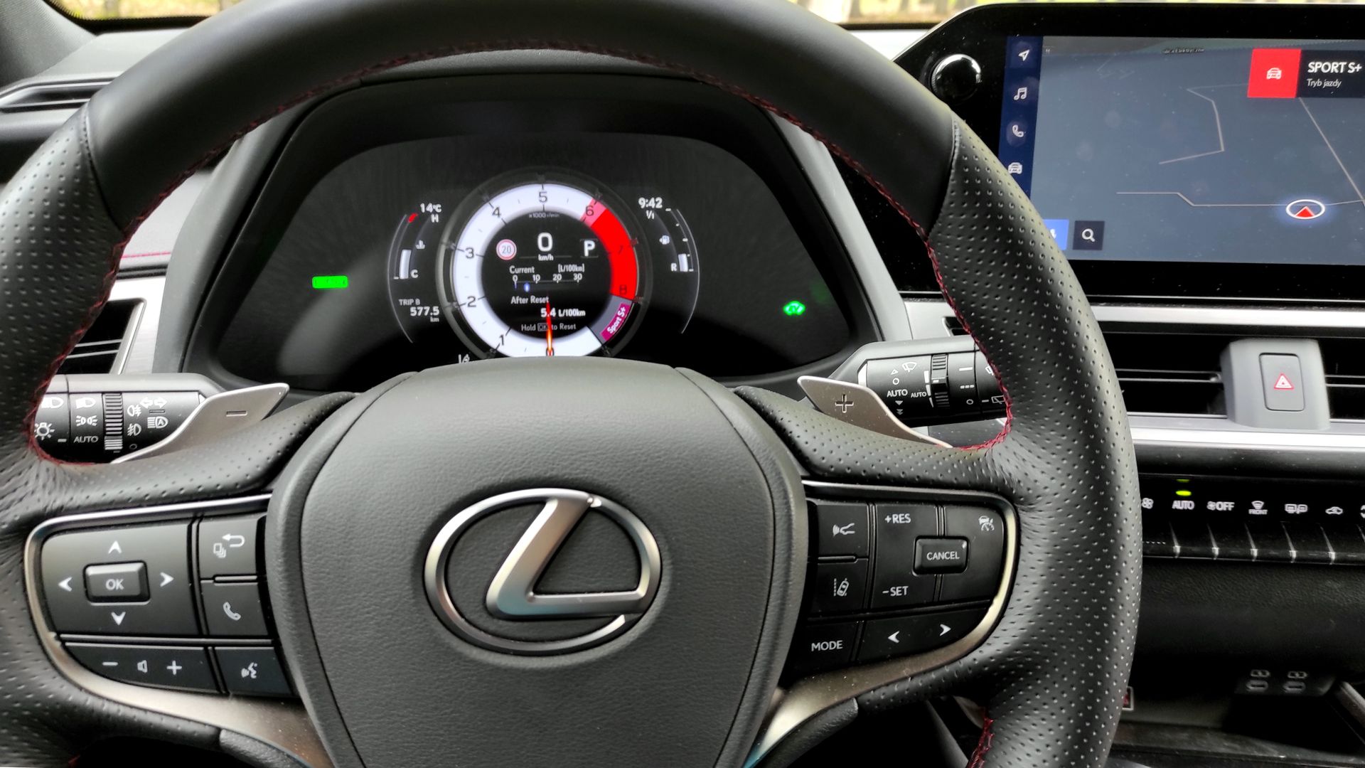 Lexus UX 250h F Sport