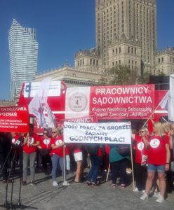 Warszawa. Protest pracowników sądownictwa. Domagają się waloryzacji płac