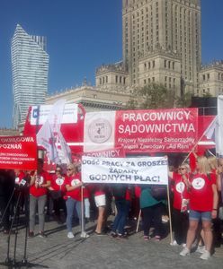 Warszawa. Protest pracowników sądownictwa. Domagają się waloryzacji płac