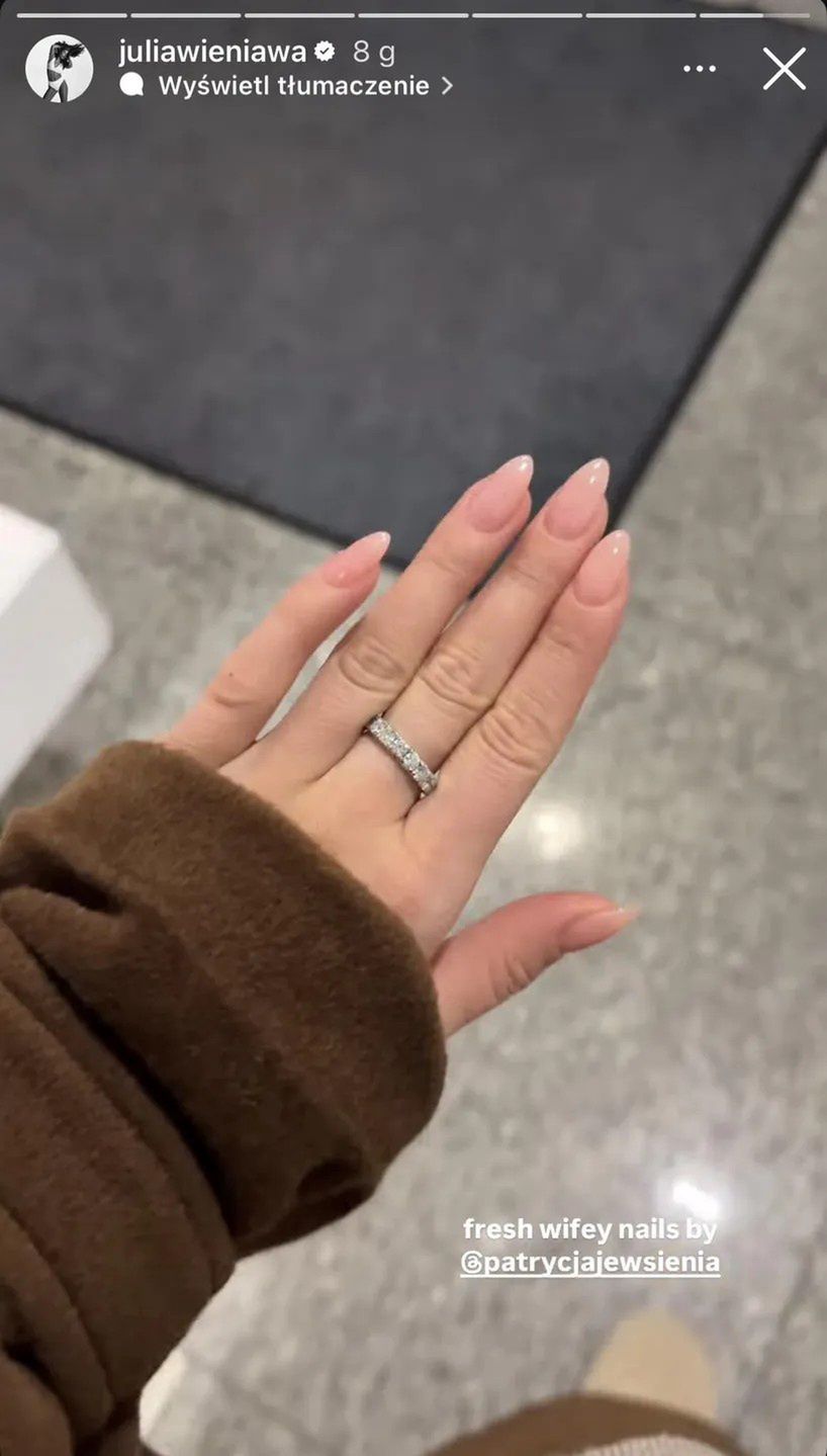 Julia Wieniawa i "no glam mani"