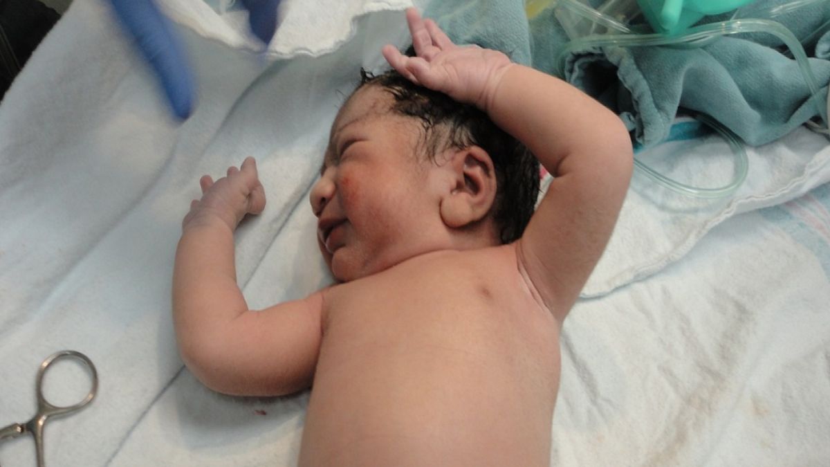 Sepsa zabija noworodki. Naukowcy wiedzą już, jaki jest powód