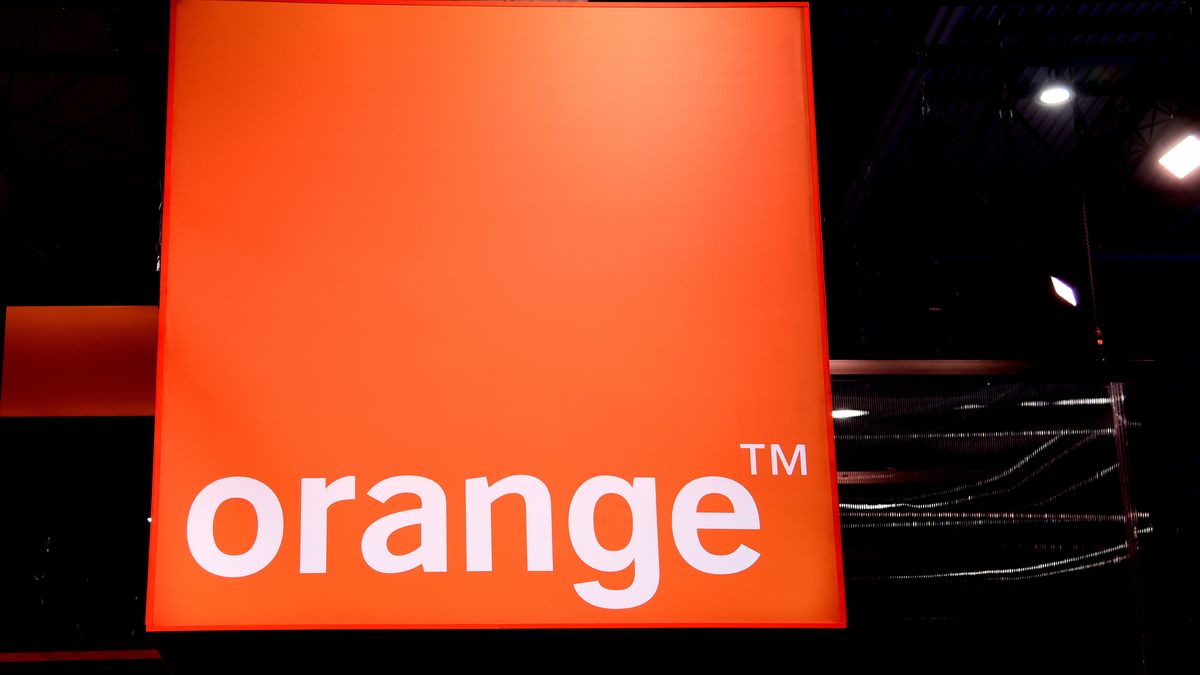 L´HOSPITALET DE LLOBREGAT, BARCELONA, SPAIN - 2024/02/29: A view of the logo of the French company Orange at the Mobile World Congress 2024. (Photo by Ramon Costa/SOPA Images/LightRocket via Getty Images)