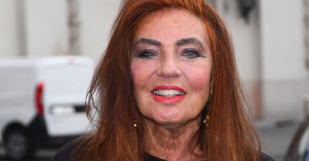 Agnieszka Fitkau-Perepeczko pokazała zdjęcie z młodości. Pozowała na planie filmowym u boku australijskiego aktora
