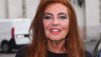 Agnieszka Fitkau-Perepeczko pokazała zdjęcie z młodości. Pozowała na planie filmowym u boku australijskiego aktora
