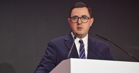 Katar wstrzymuje produkcję LNG. Ceny wystrzeliły. Minister Motyka zabrał głos