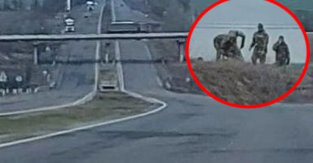 Zauważyli ich pod Mariupolem. "Czekają na Siły Zbrojne Ukrainy"