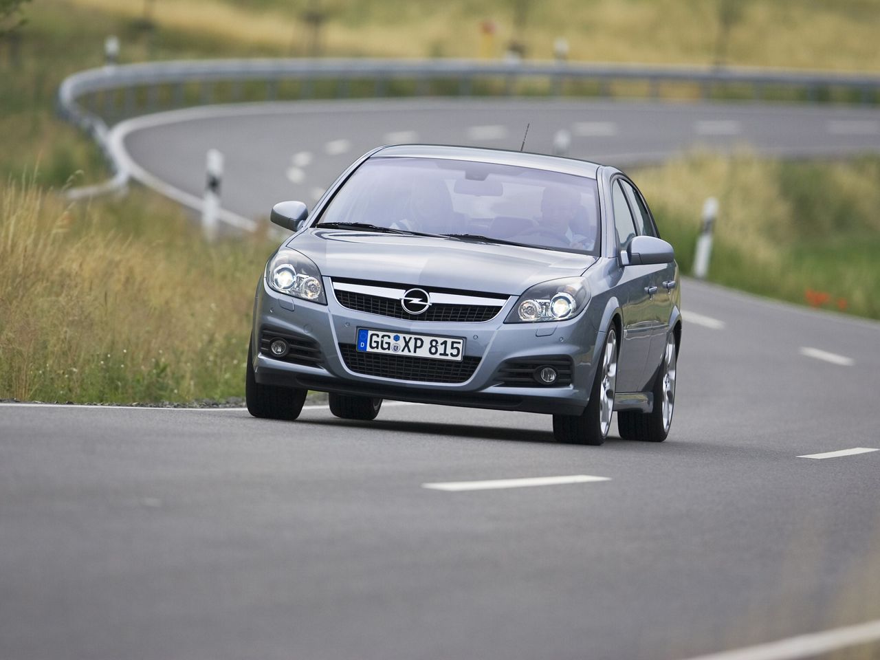 Opel Vectra C to popularny samochód z silnikiem 3.0 CDTI, który można kupić za niewielkie pieniądze