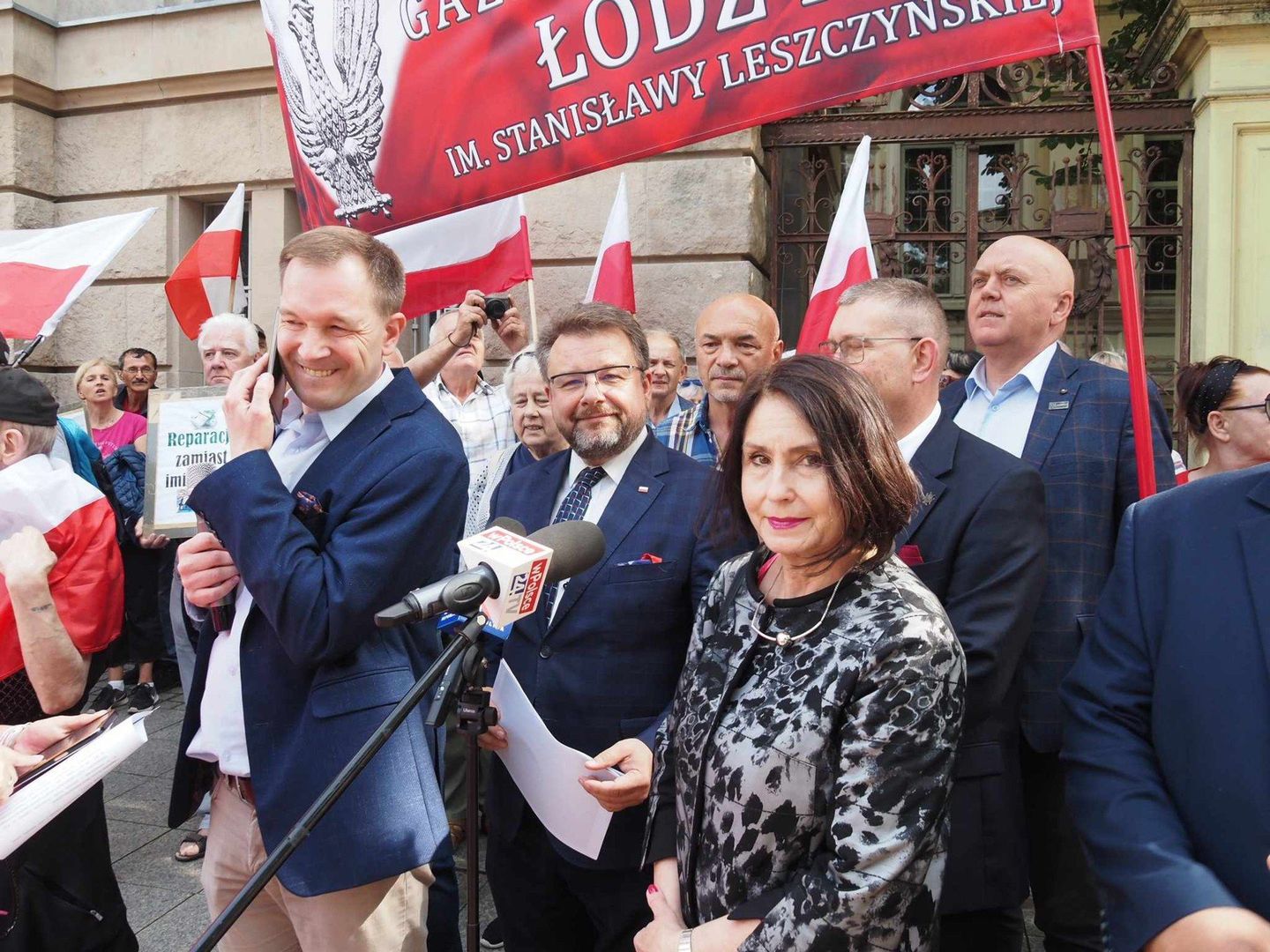 Wtorkowy protest PiS przeciwko centrom integracji cudzoziemców w Łodzi.