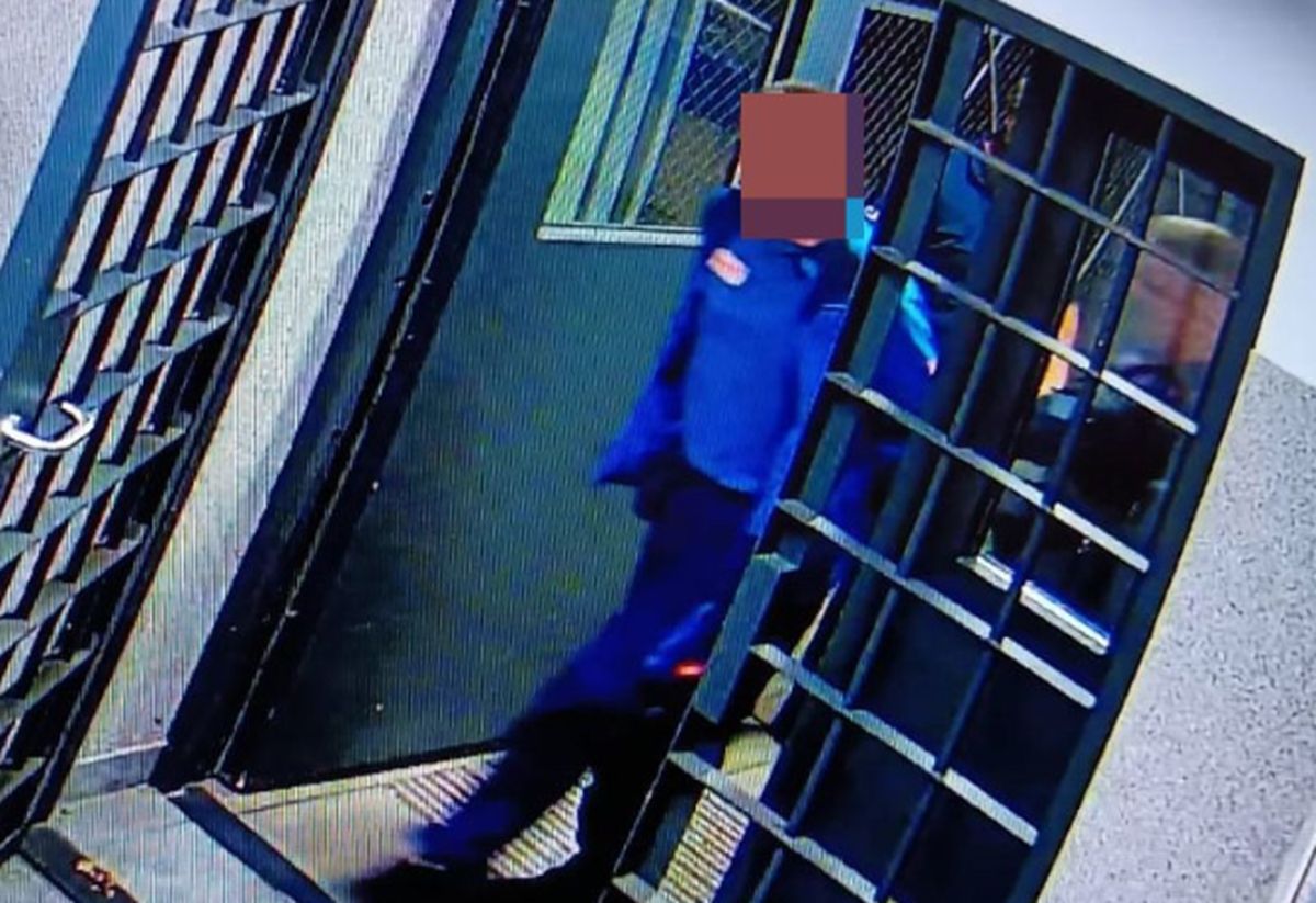 Brutalny atak nożownika. Dźgał bez powodu