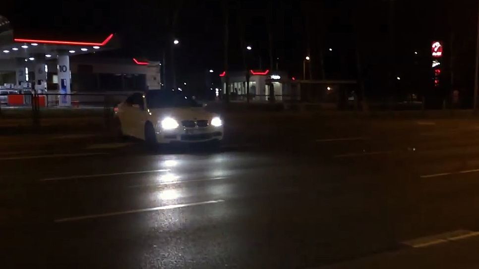 Boguś z BMW M3 prowokuje policję na ulicy 1