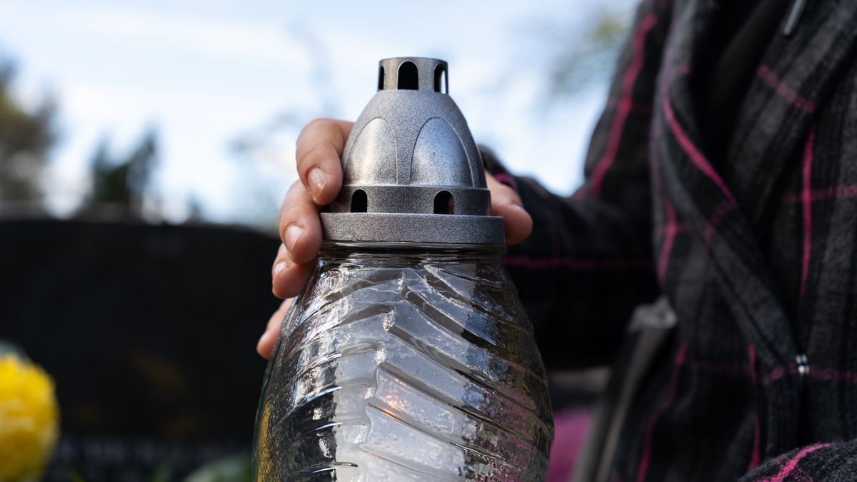 Test na najdłużej palący się znicz. Zwycięzca to zaskoczenie