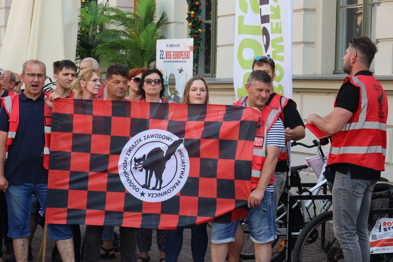 Radni miejscy obradowali nad sytuacją w Jeremiasie. Radni apelują o dialog, prezes firmy nie podaje ręki szefowi związku