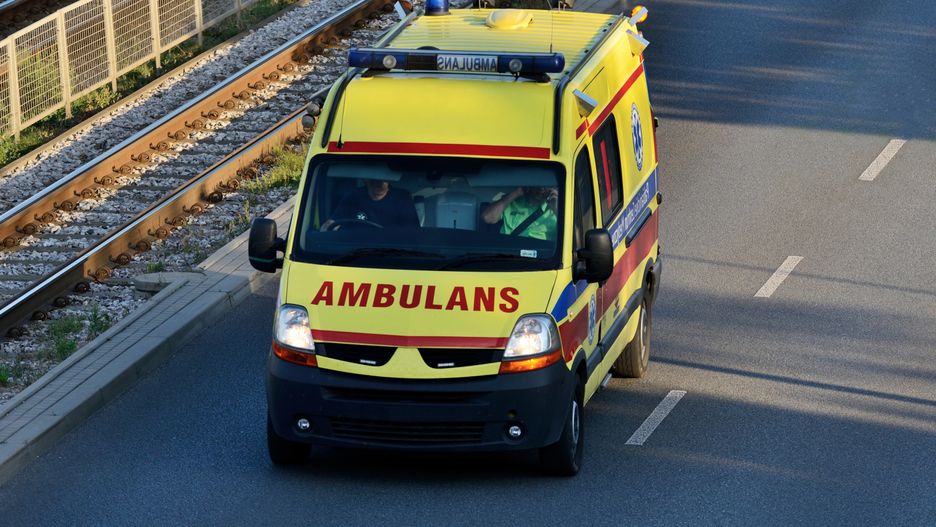 Opoczno. Policjant ciężko ranny w zderzeniu z tirem 