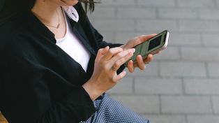 Phishing SMS. Uwaga na wiadomości z danymi rezerwacji