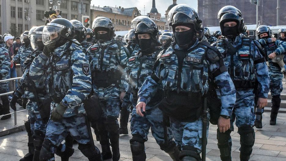 Rosyjskich sił policyjnych przymykają oko na działalność bojówek