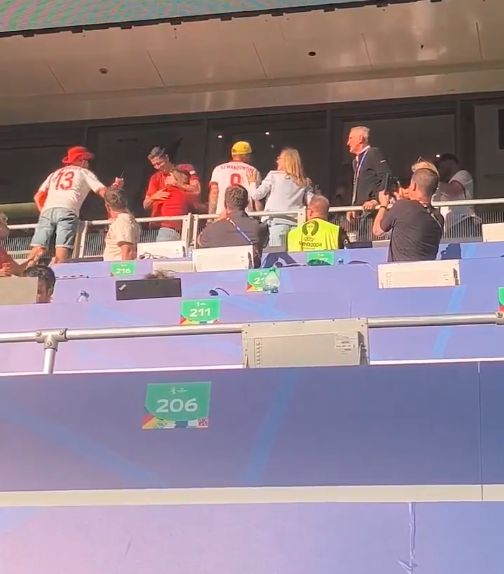 Miły gest Roberta Lewandowskiego uchwycony przez kibica