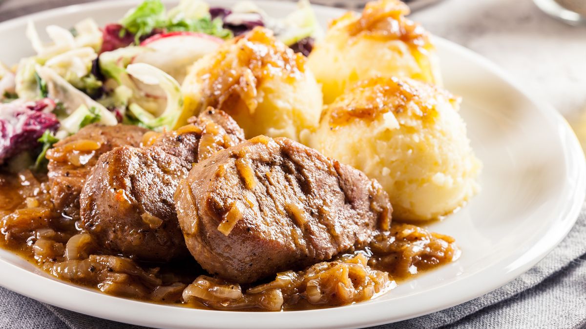 Soczysty schab po bałkańsku