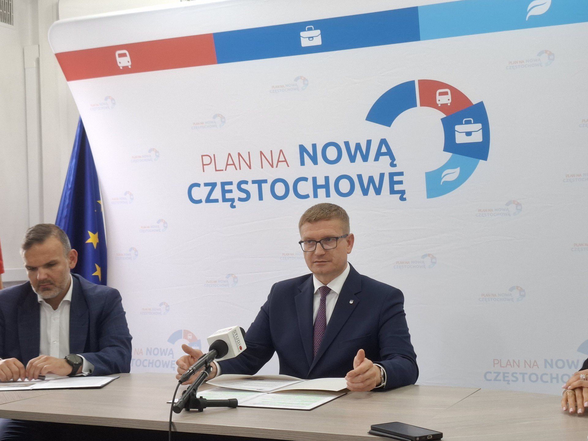 Częstochowa walczy z niesprawiedliwymi przepisami. Katowice mają łatwiej! - mówią władze miasta i apelują do rządu o zmianę prawa. Prezydent Krzysztof Matyjaszczyk podpisał apel do ministra finansów