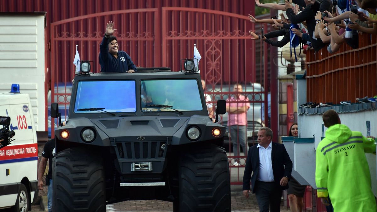 Maradona lubił nietuzinkowe samochody, które zwracały na siebie uwagę.