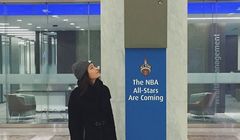 Trzymetrowy bankomat reklamuje weekend gwiazd NBA w Toronto (wideo)