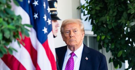 Niemiecka prasa ostrzega przed zapędami Trumpa