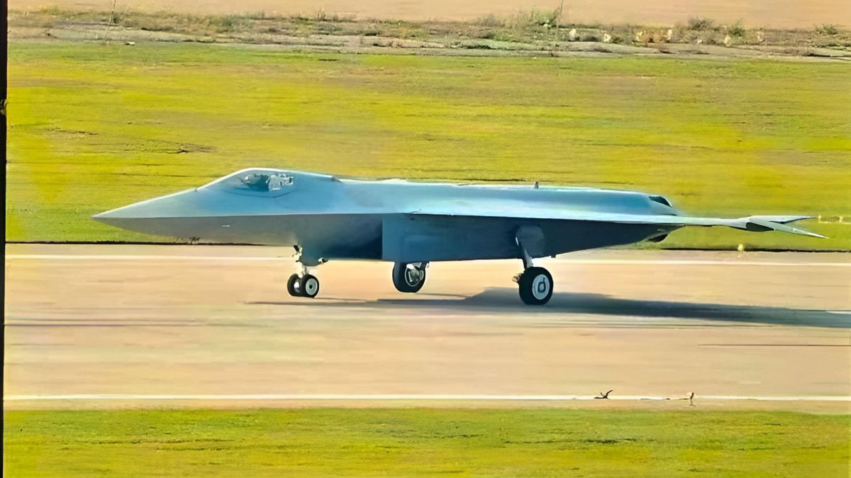 Chiński myśliwiec J-50