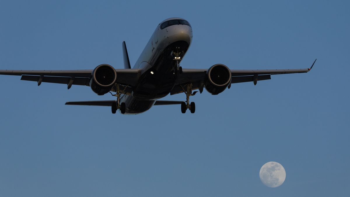 SAN DIEGO, CALIFORNIA - MAY 10: An Air Canada Airbus A220 approaches San Diego International for a landing from Montreal on May 10, 2025 in San Diego, California.  (Photo by Kevin Carter/Getty Images)