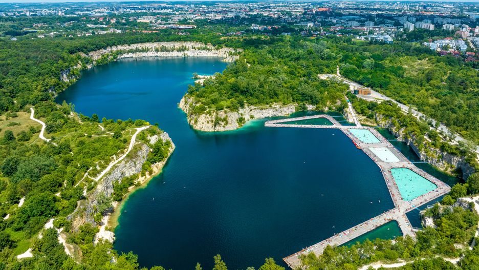 Turyści i mieszkańcy okolicy uwielbiają spędzać czas na Zakrzówku 