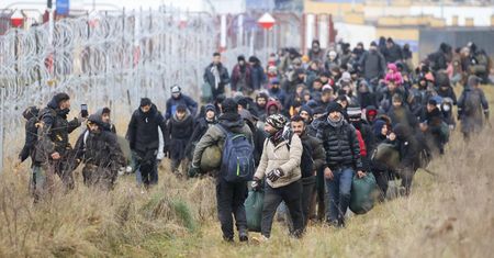 Masowy szturm migrantów na polską granicę? Niepokojące doniesienia