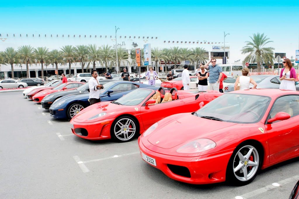 Czym się jeździ w Zjednoczonych Emiratach Arabskich? [galeria] 24