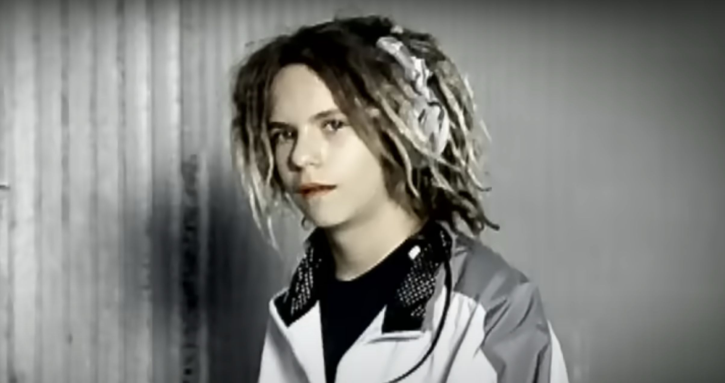 Mario Snellman w teledysku "Freestyler" Bomfunk MC's