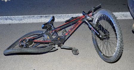 Szczebrzeszyn: 14-latek na rowerze potrącony na drodze krajowej nr 74. Chłopiec trafił do szpitala