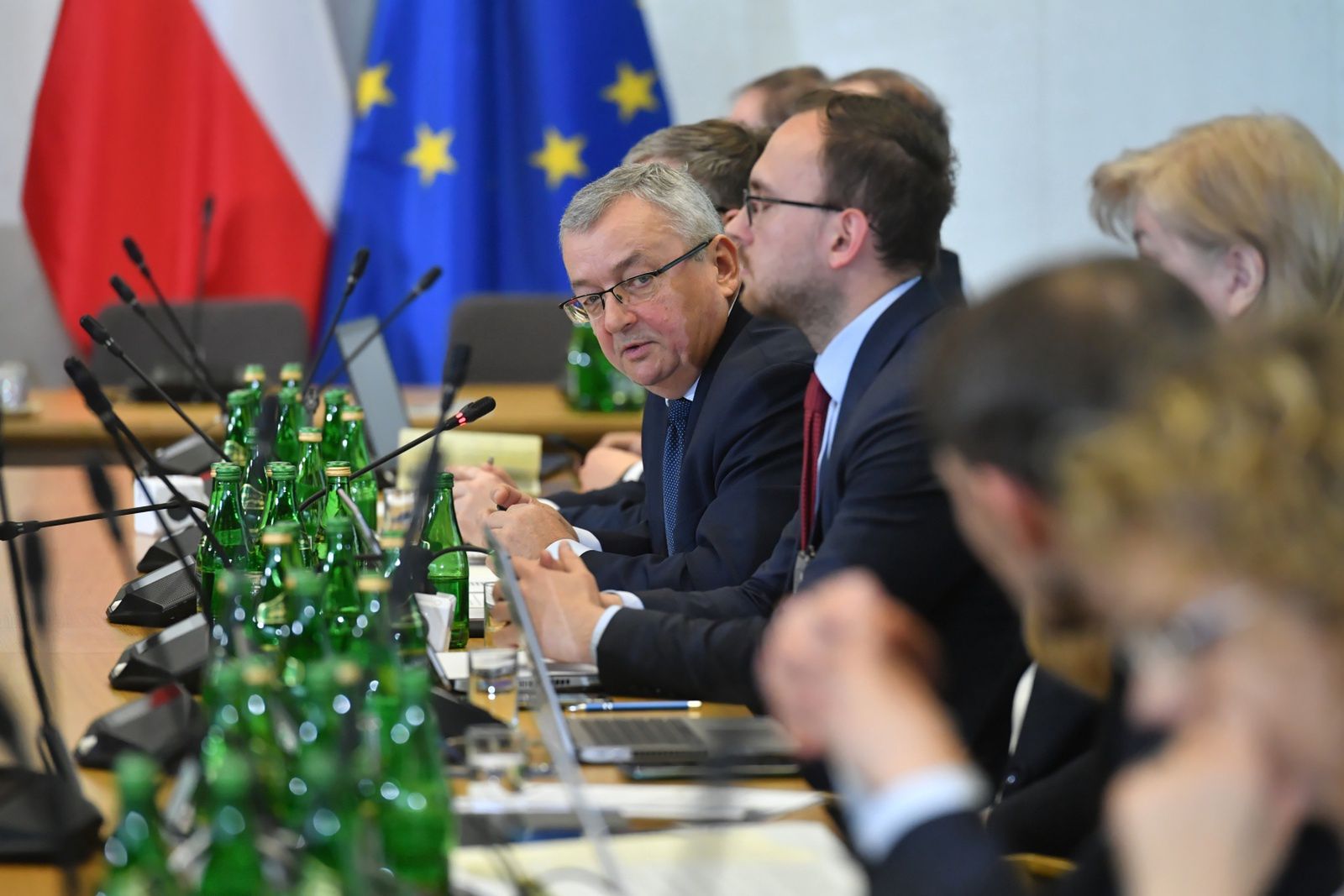 Minister infrastruktury Andrzej Adamczyk wywołał burzę na podkomisji ds. transportu lotniczego. Związkowcy zarzucili mu manipulację i zrzucanie odpowiedzialności