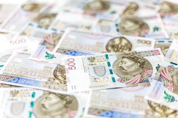Za dwa miesiące podwyżka pensji dla trzech milionów Polaków. Ile na rękę od stycznia?