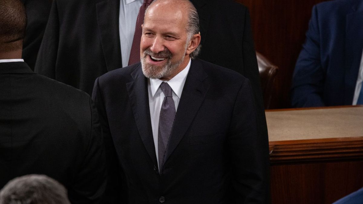 "Dobrowolnie". Lutnick złoży zeznania ws. Epsteina