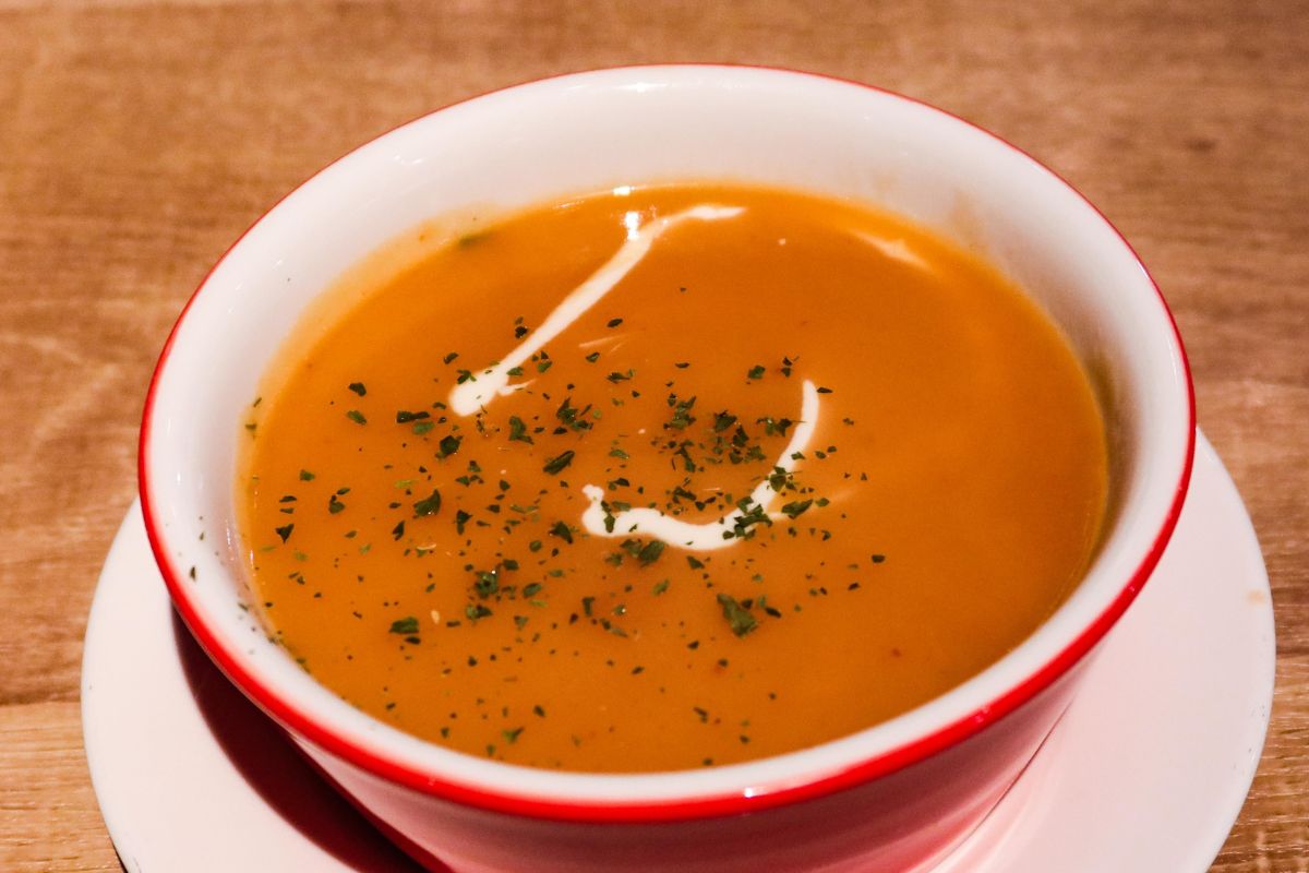 Francuska zupa bisque ze skorupiaków