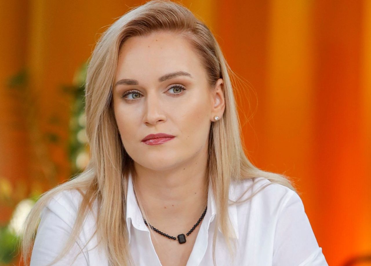 Fryzjerka spaliła jej włosy. Boś pokazała, jak dziś wyglądają