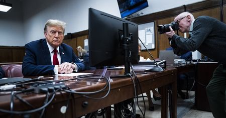 Donald Trump na ławie oskarżonych. Pierwszy w historii tego typu proces
