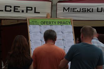 Są najnowsze dane o bezrobociu w Polsce. Wiemy też, ilu Polaków pracuje